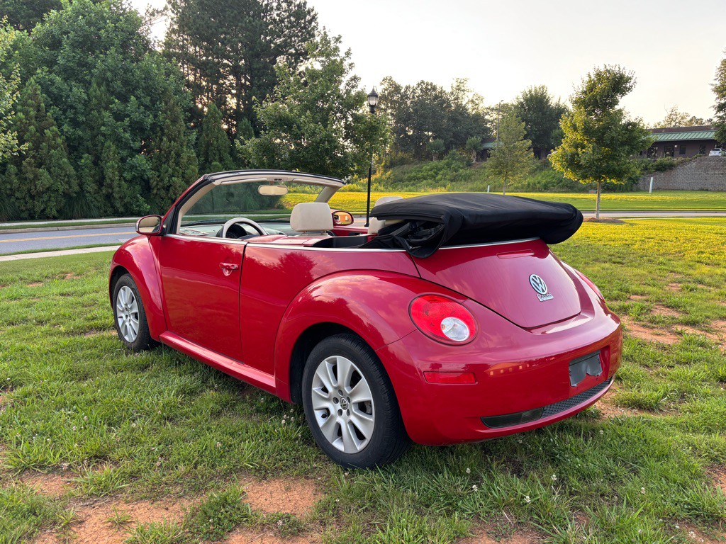 2009 Volkswagen Beetle Image 6