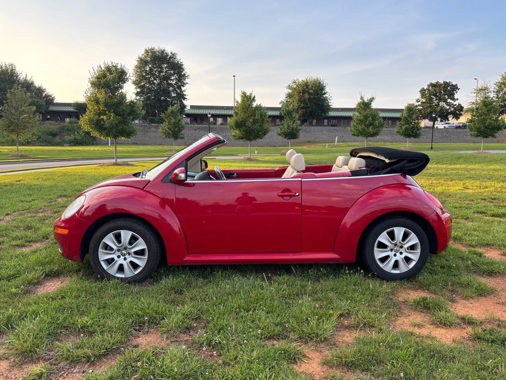 2009 Volkswagen Beetle Image 7