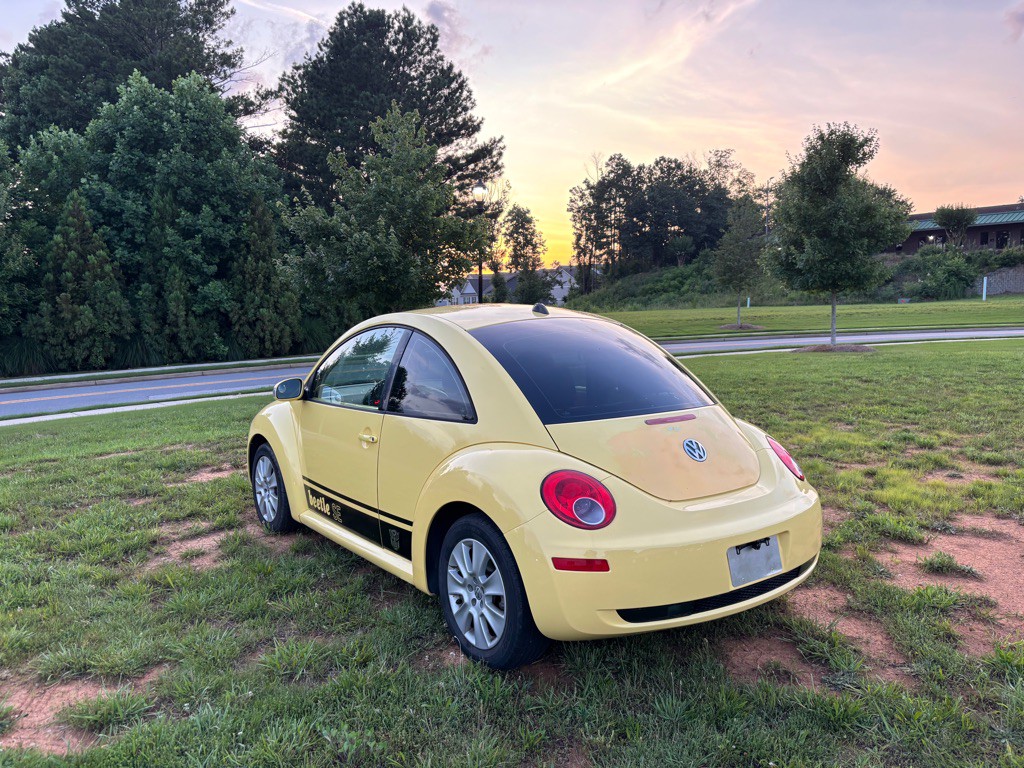2008 Volkswagen Beetle Image 6