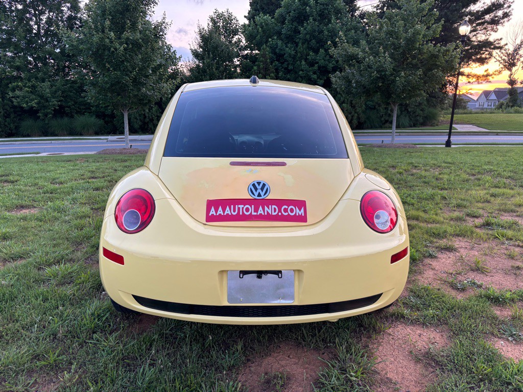 2008 Volkswagen Beetle Image 7