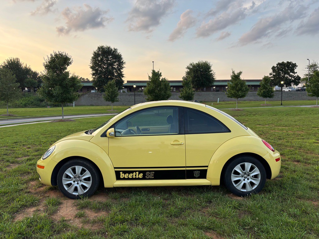 2008 Volkswagen Beetle Image 8