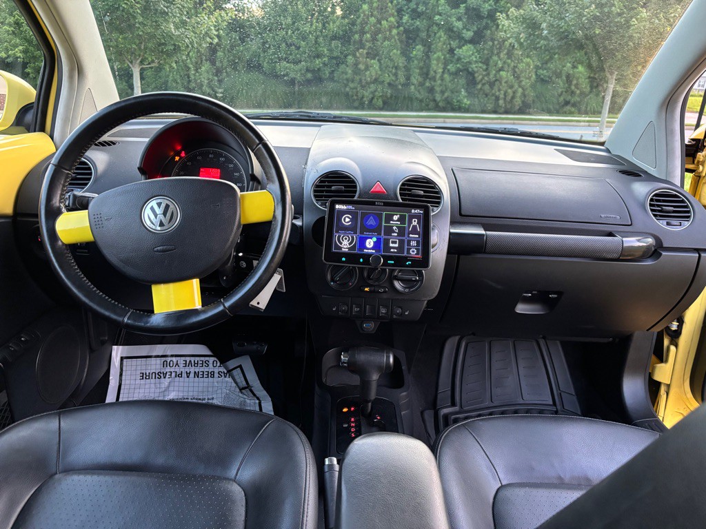 2008 Volkswagen Beetle Image 14