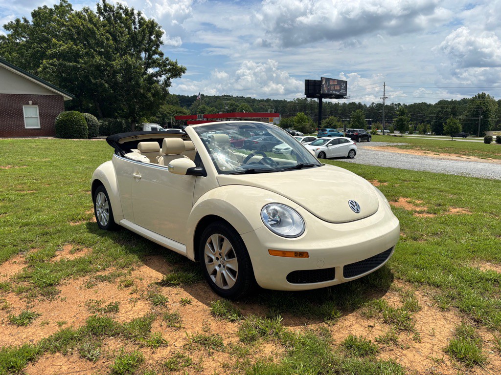 2009 Volkswagen Beetle Image 3