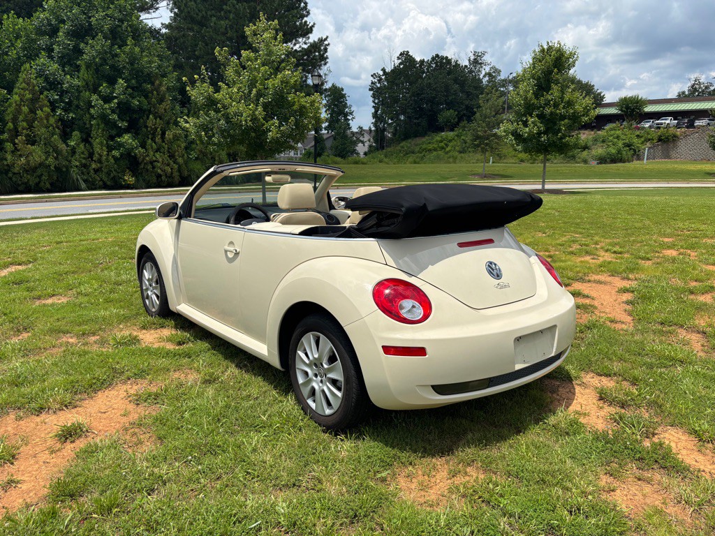 2009 Volkswagen Beetle Image 6