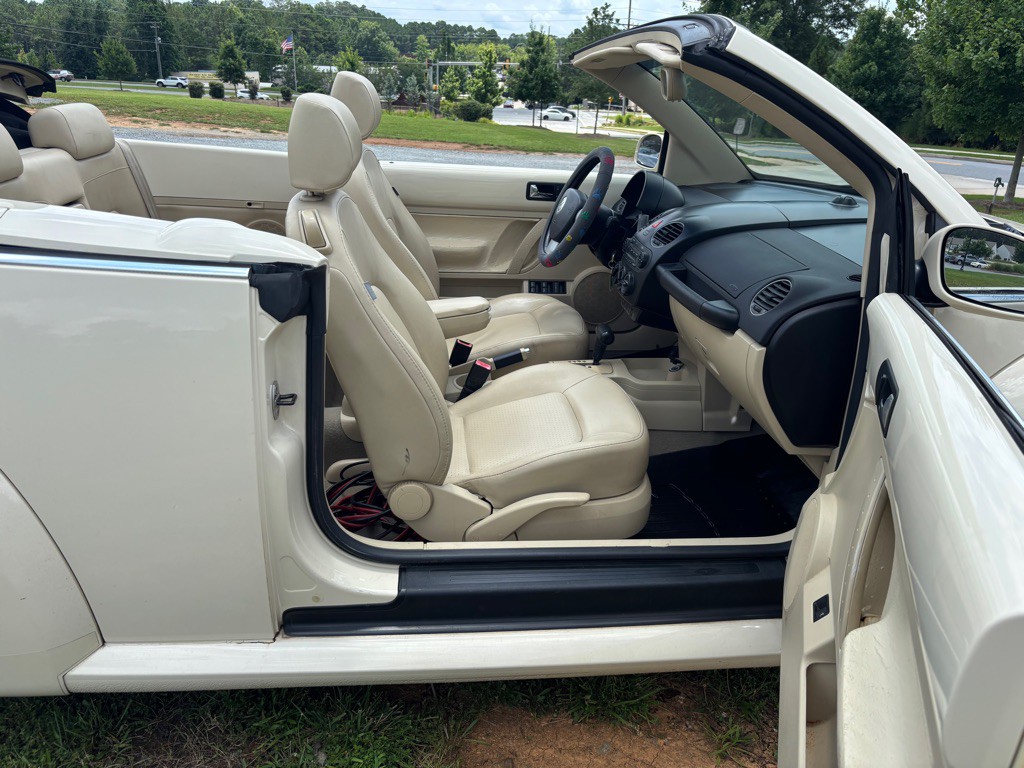 2009 Volkswagen Beetle Image 12