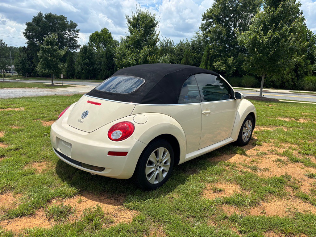 2009 Volkswagen Beetle Image 18