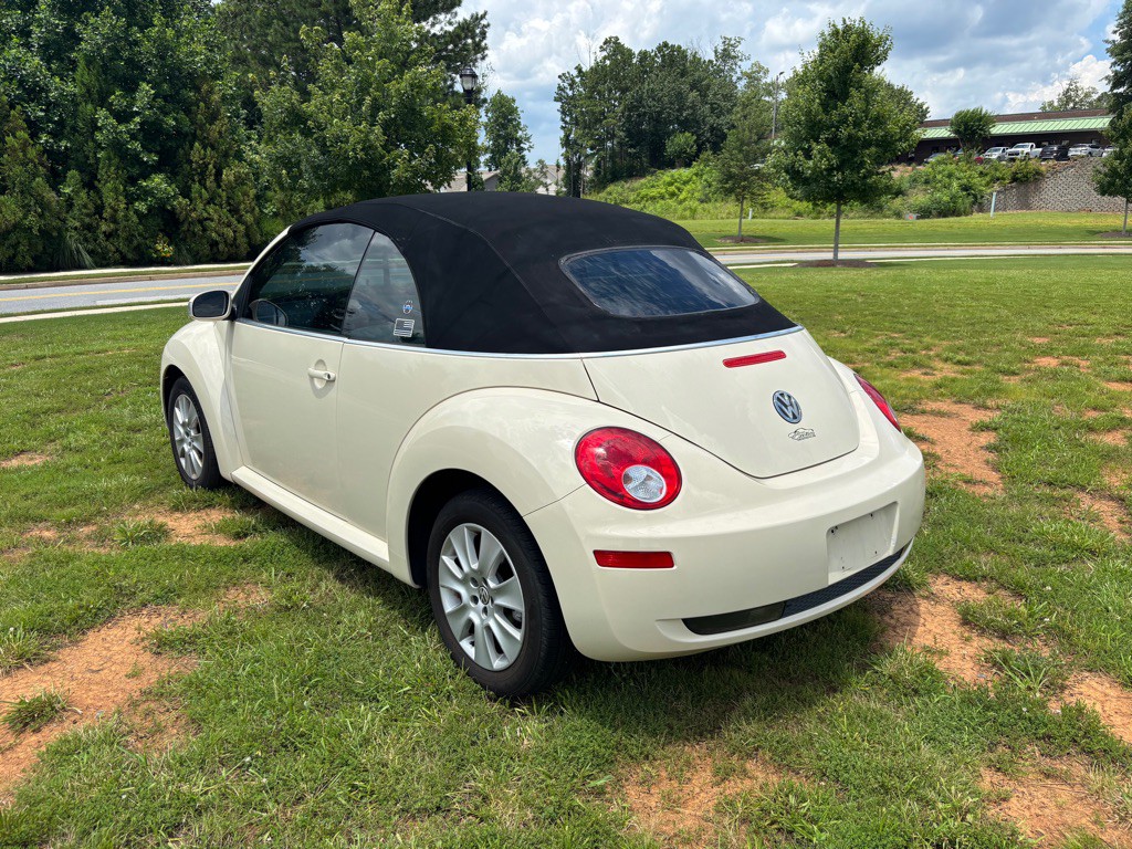 2009 Volkswagen Beetle Image 19