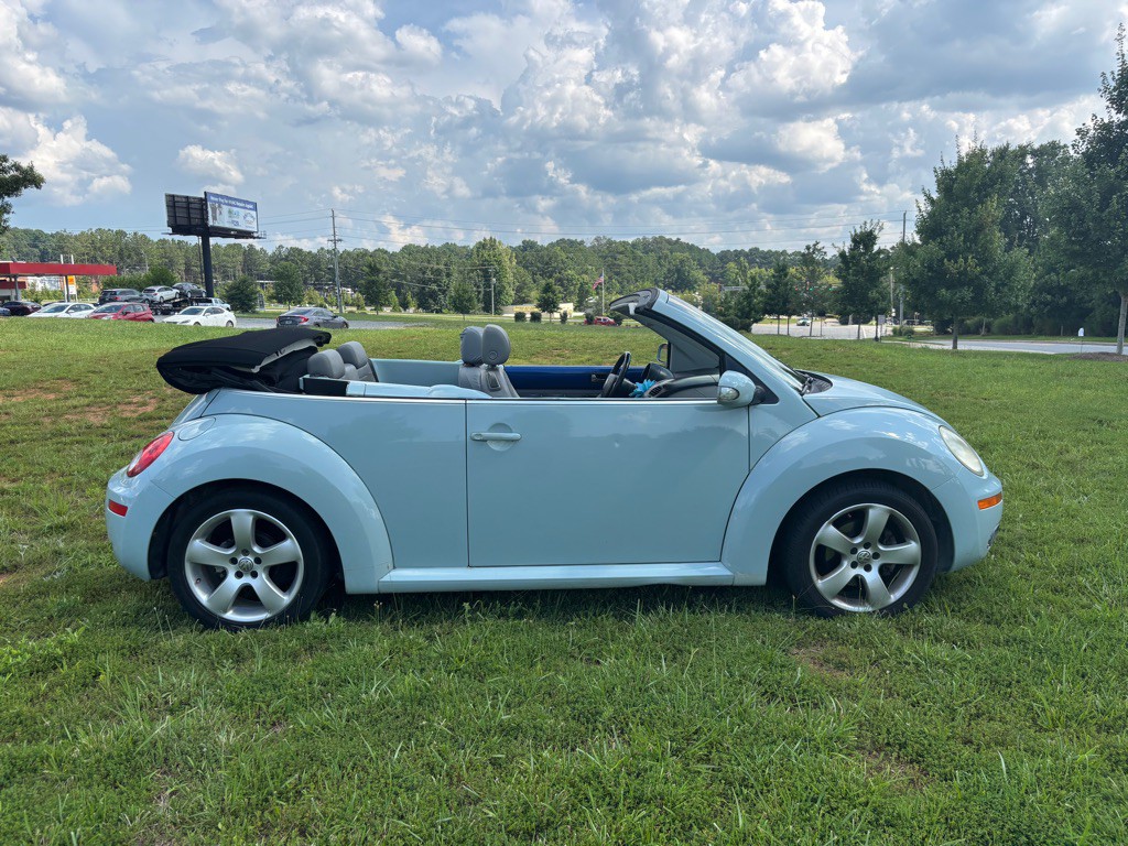 2006 Volkswagen Beetle Image 9