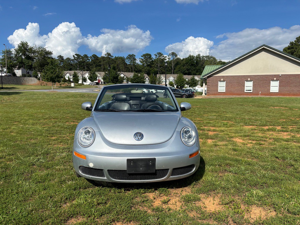 2006 Volkswagen Beetle Image 2