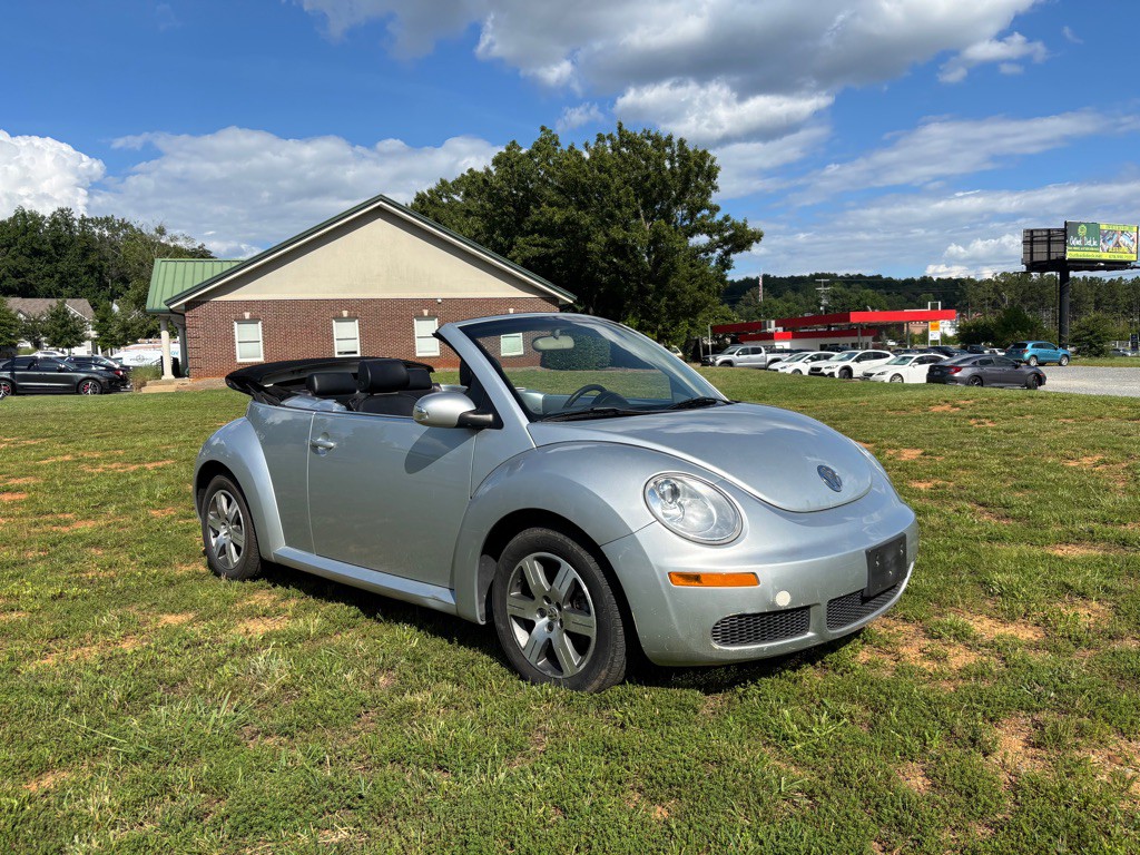 2006 Volkswagen Beetle Image 3