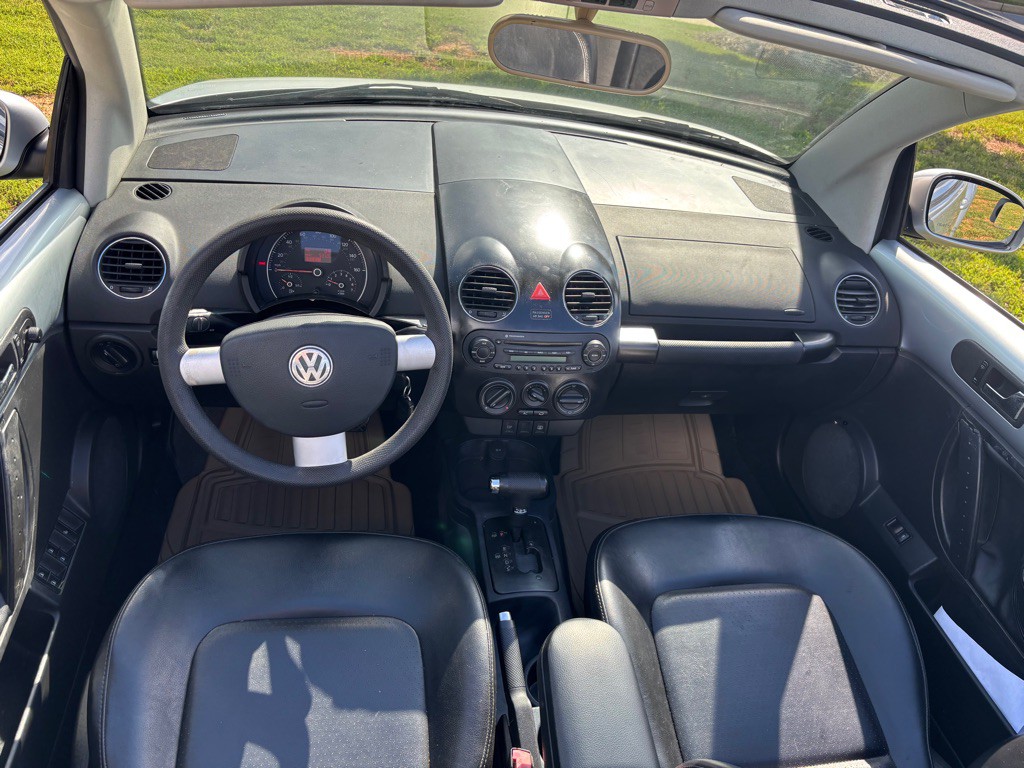 2006 Volkswagen Beetle Image 17