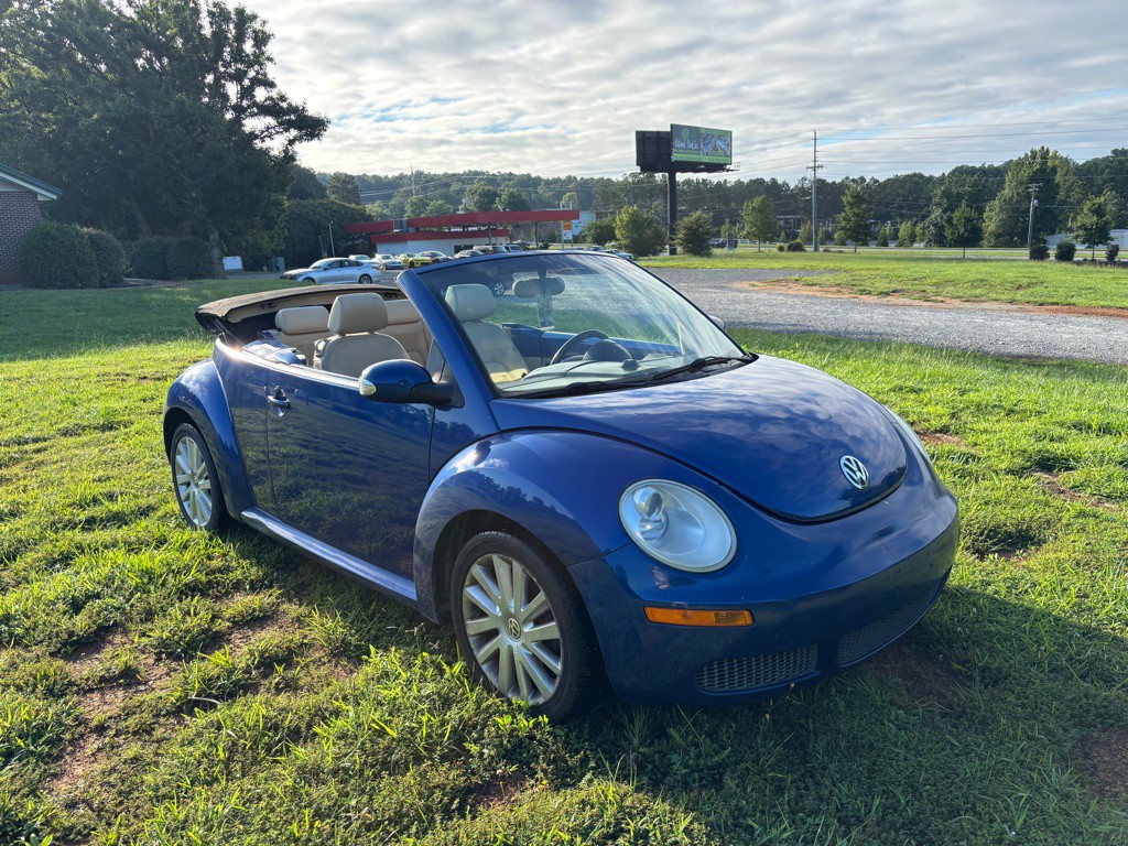 2008 Volkswagen Beetle Image 3