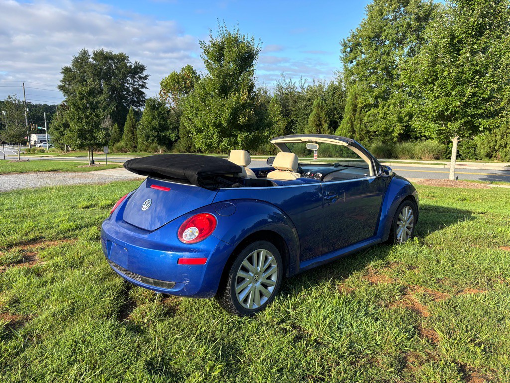 2008 Volkswagen Beetle Image 5