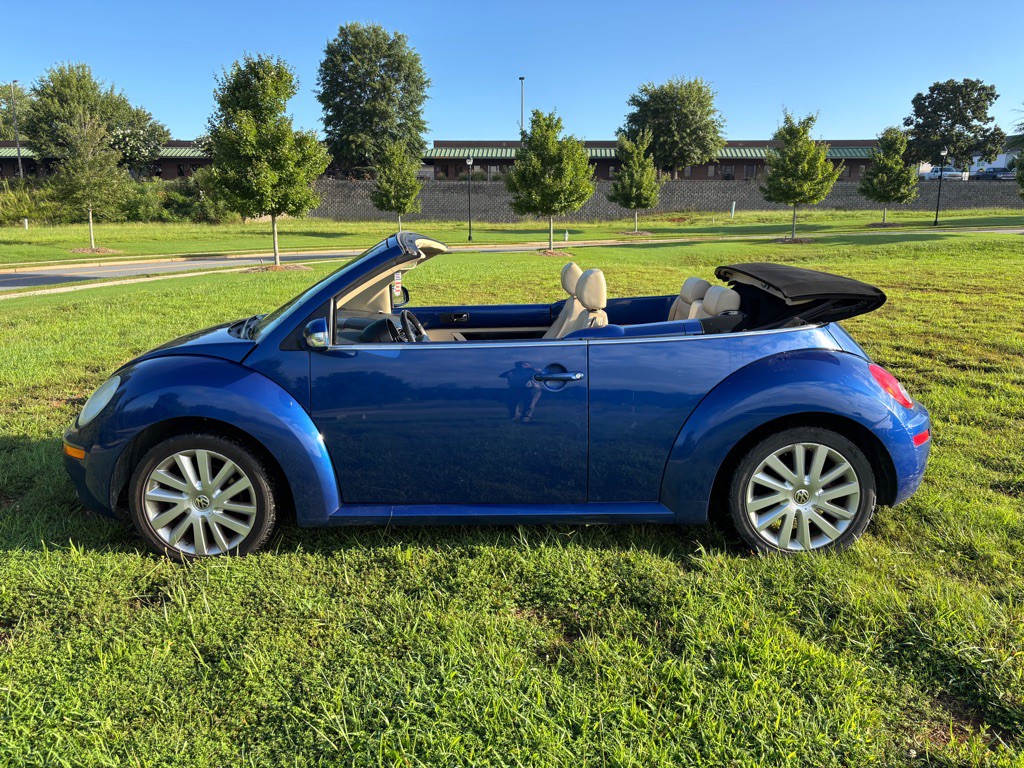 2008 Volkswagen Beetle Image 7