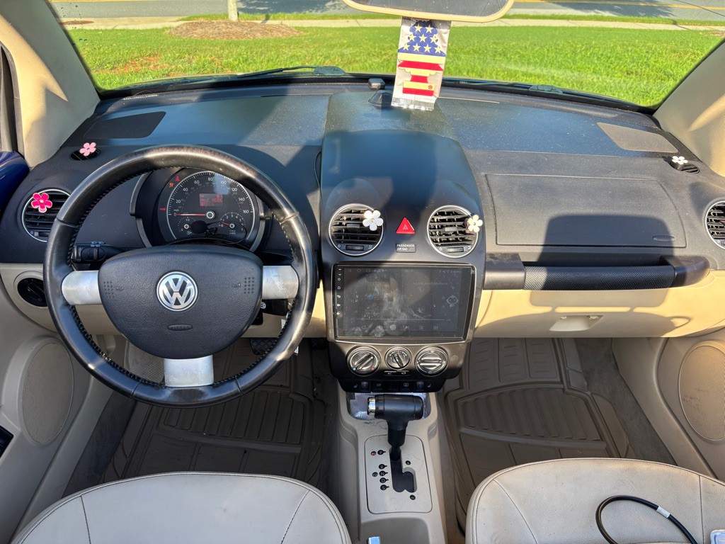 2008 Volkswagen Beetle Image 13