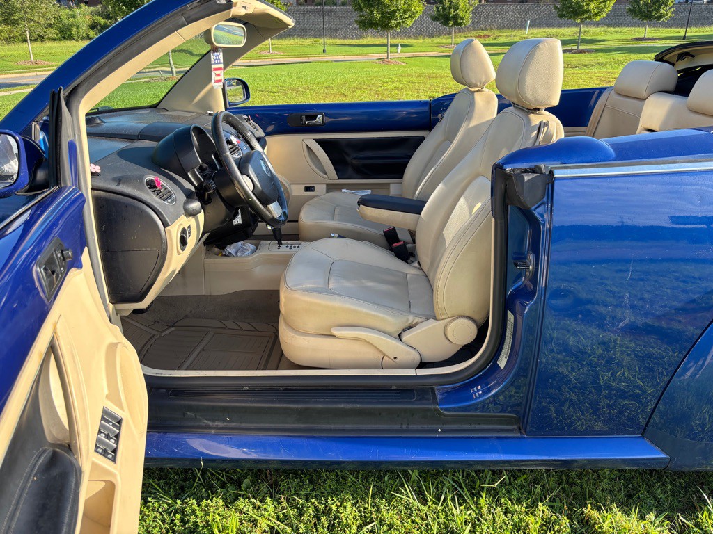 2008 Volkswagen Beetle Image 16