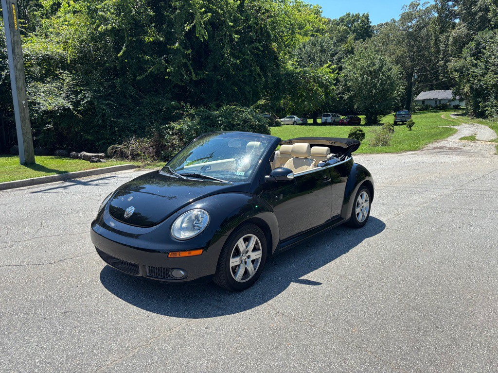 2007 Volkswagen Beetle Image 1