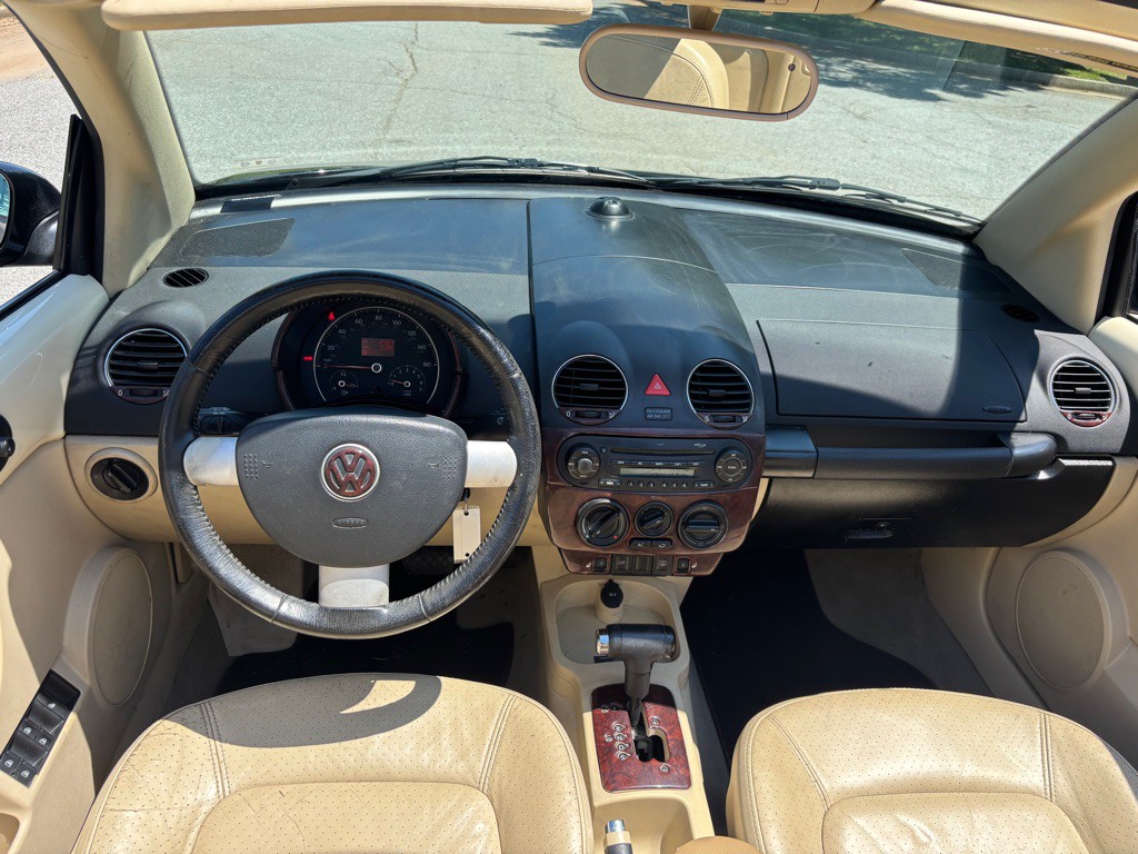 2007 Volkswagen Beetle Image 6