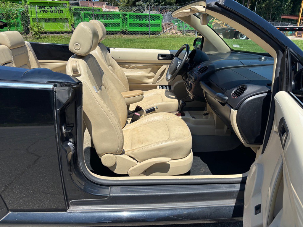 2007 Volkswagen Beetle Image 10