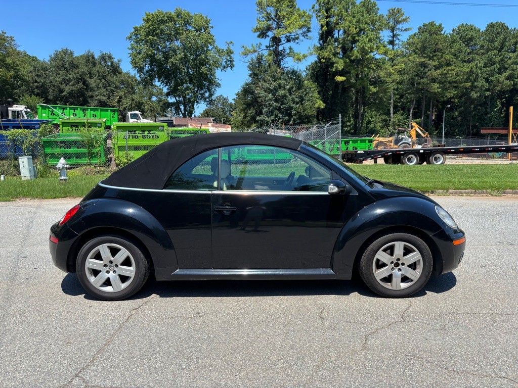 2007 Volkswagen Beetle Image 16