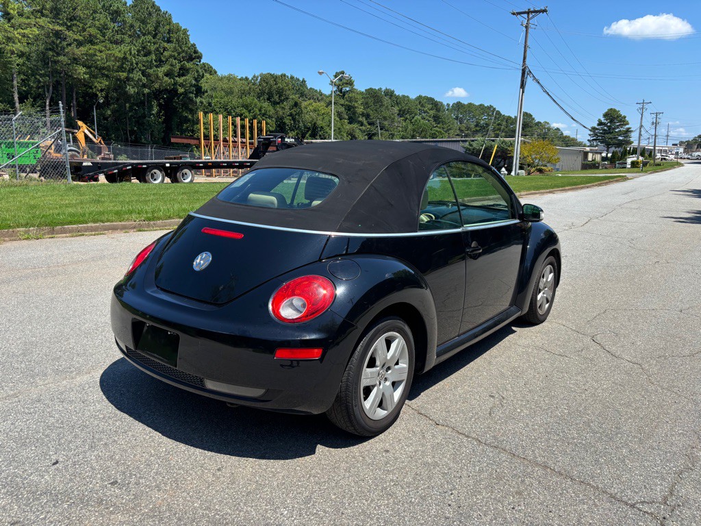 2007 Volkswagen Beetle Image 17
