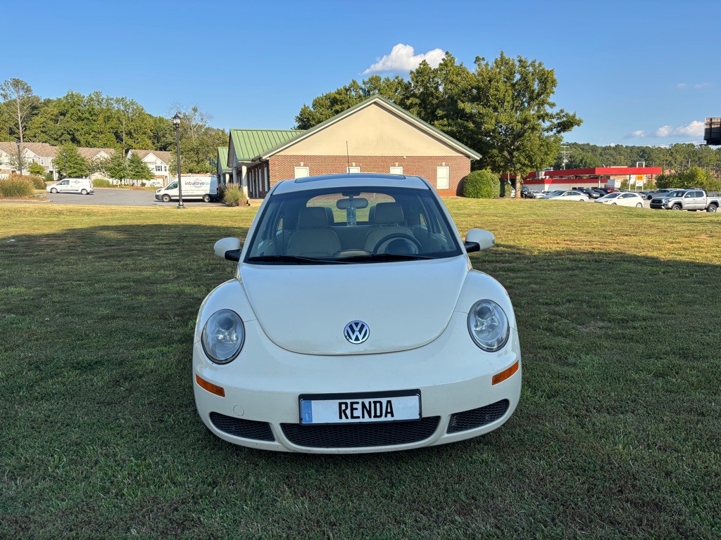 2009 Volkswagen Beetle Image 3