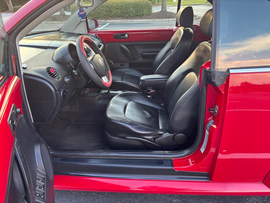 2006 Volkswagen Beetle Image 10