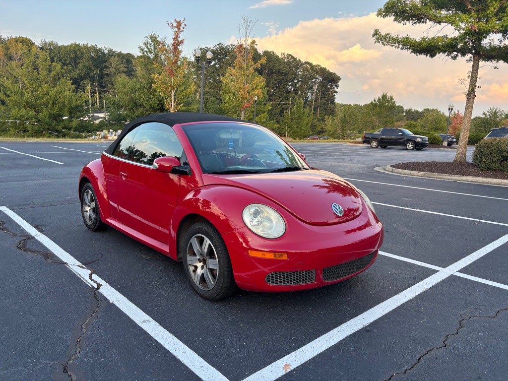 2006 Volkswagen Beetle Image 4