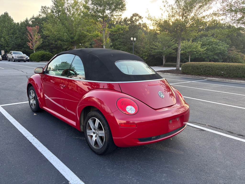 2006 Volkswagen Beetle Image 7