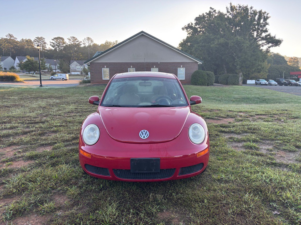 2006 Volkswagen Beetle Image 2
