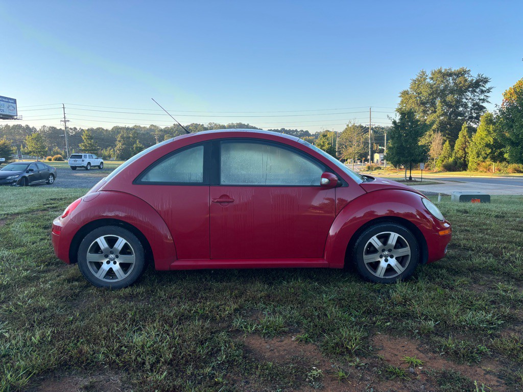 2006 Volkswagen Beetle Image 4