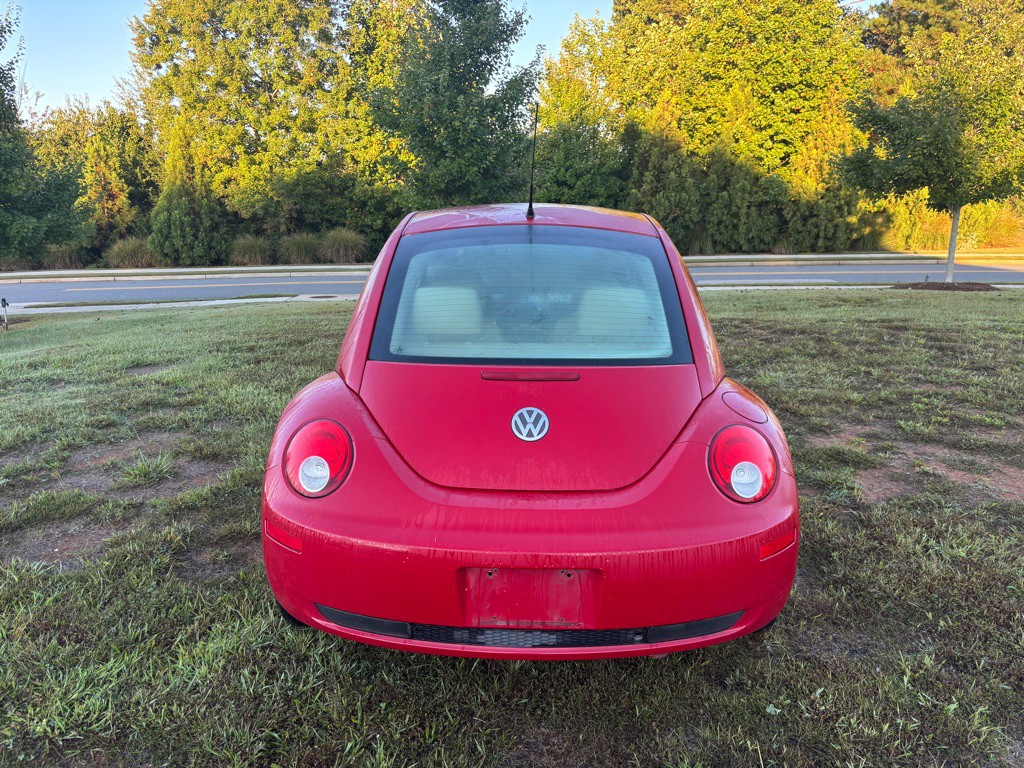 2006 Volkswagen Beetle Image 6