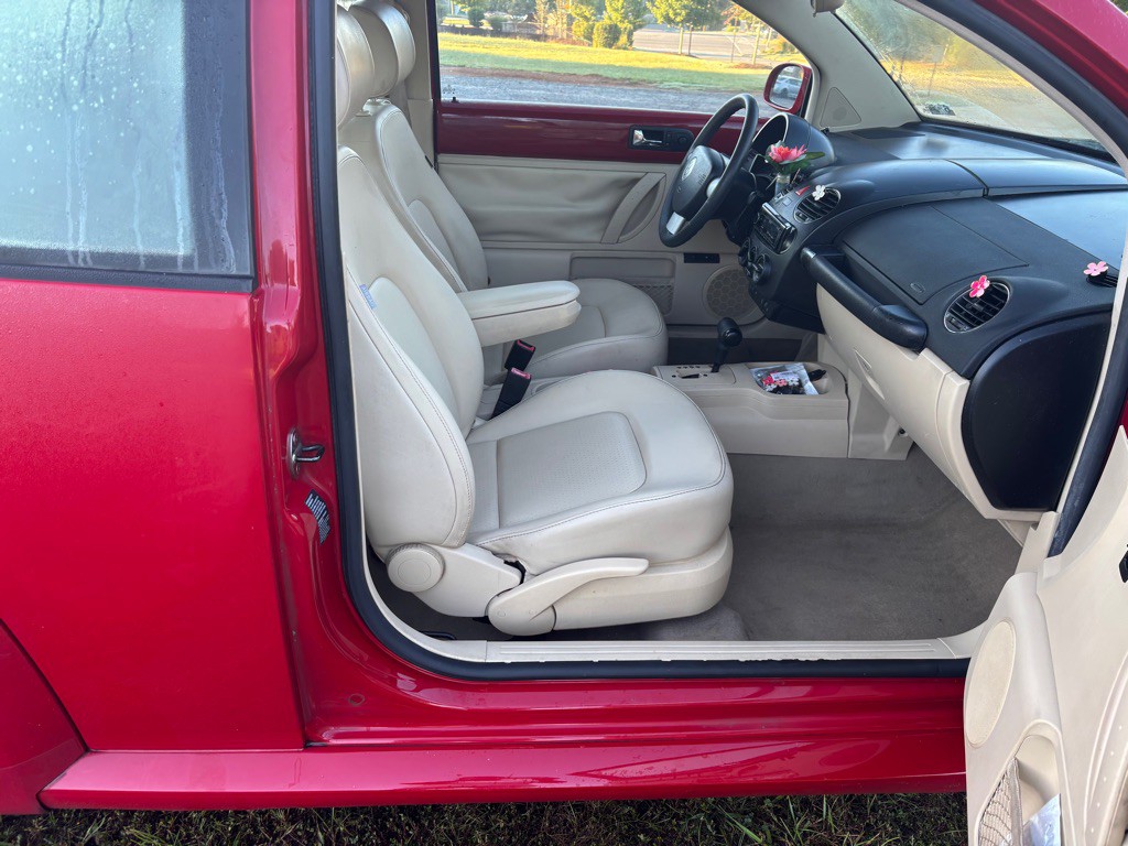 2006 Volkswagen Beetle Image 16