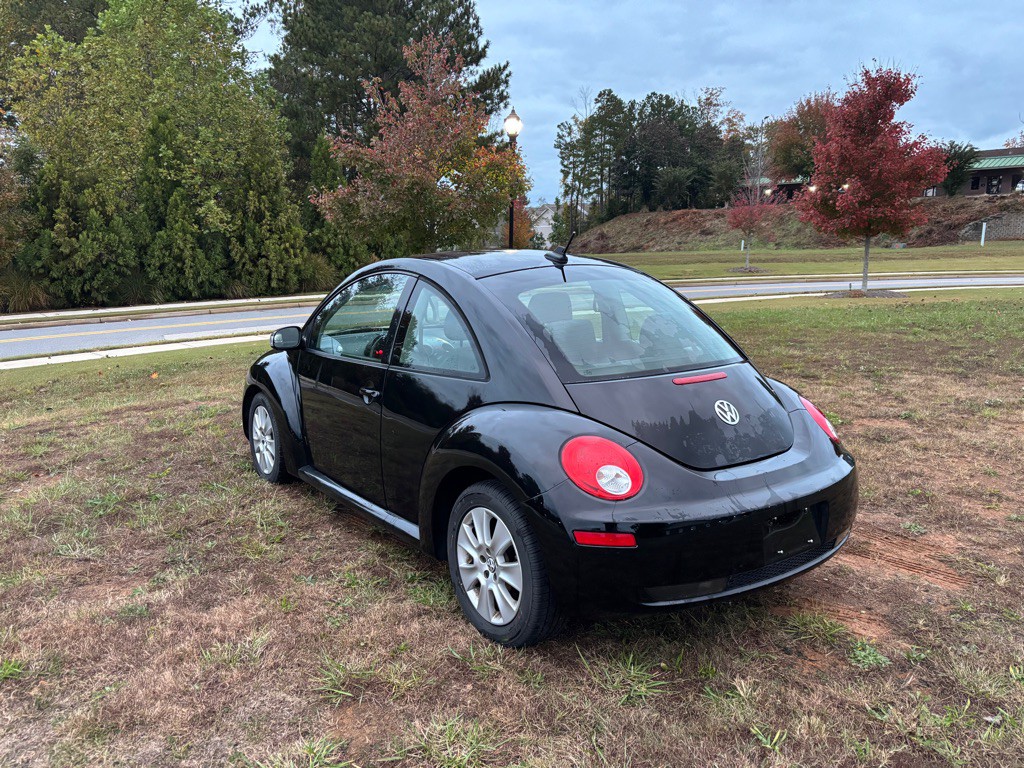 2009 Volkswagen Beetle Image 6
