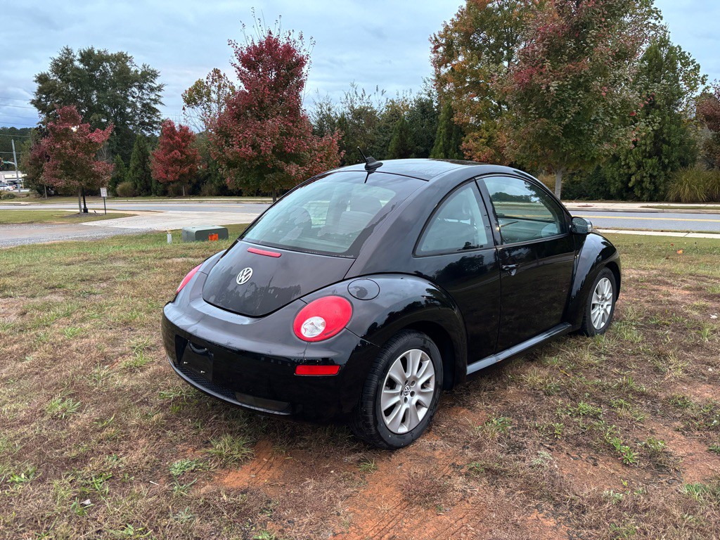 2009 Volkswagen Beetle Image 6