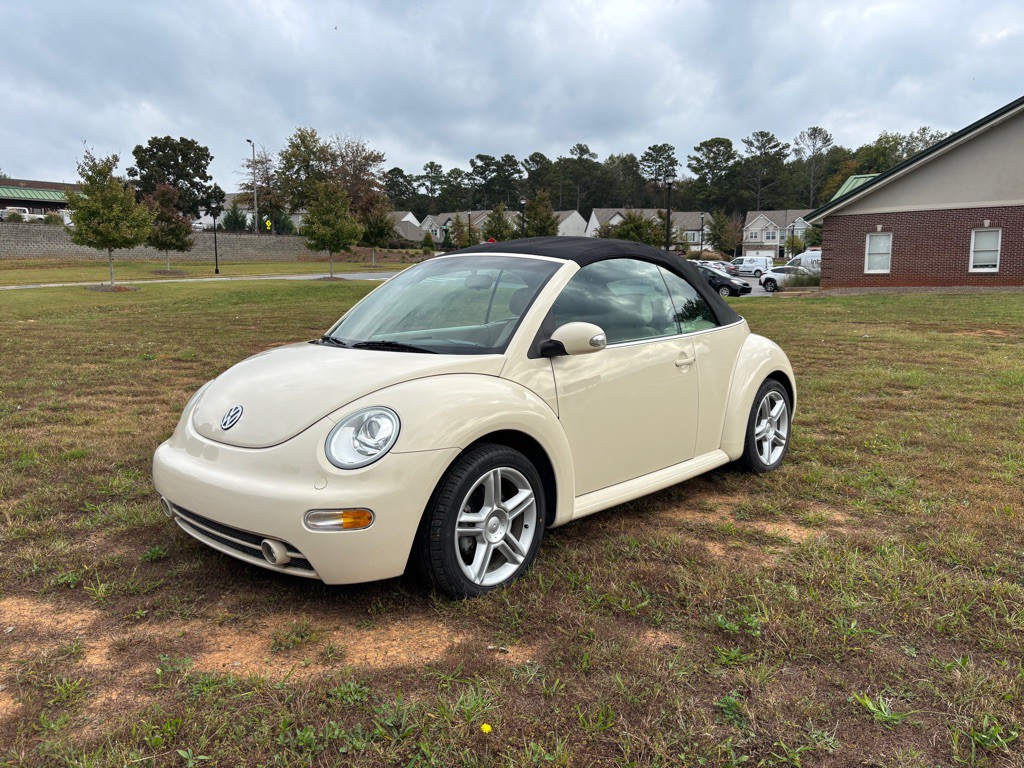 2004 Volkswagen Beetle Image 1