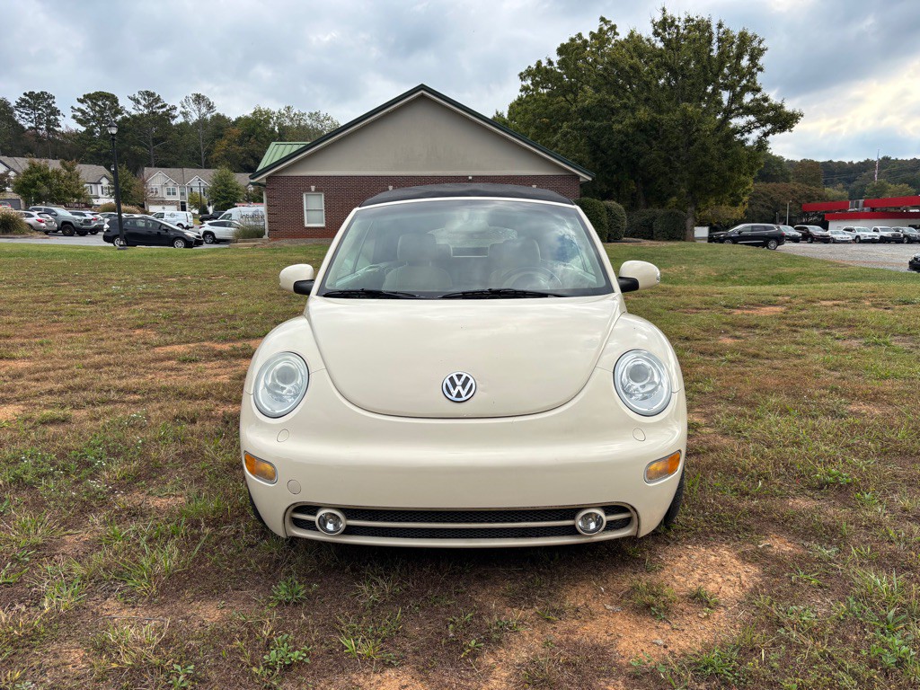 2004 Volkswagen Beetle Image 2