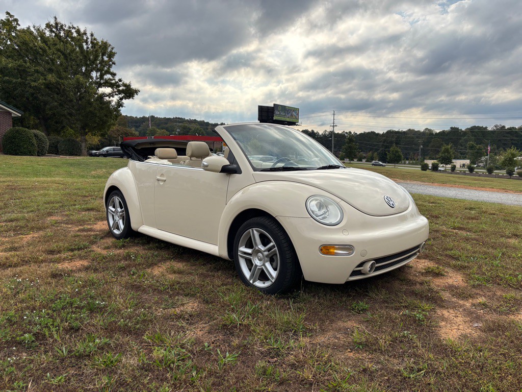 2004 Volkswagen Beetle Image 8