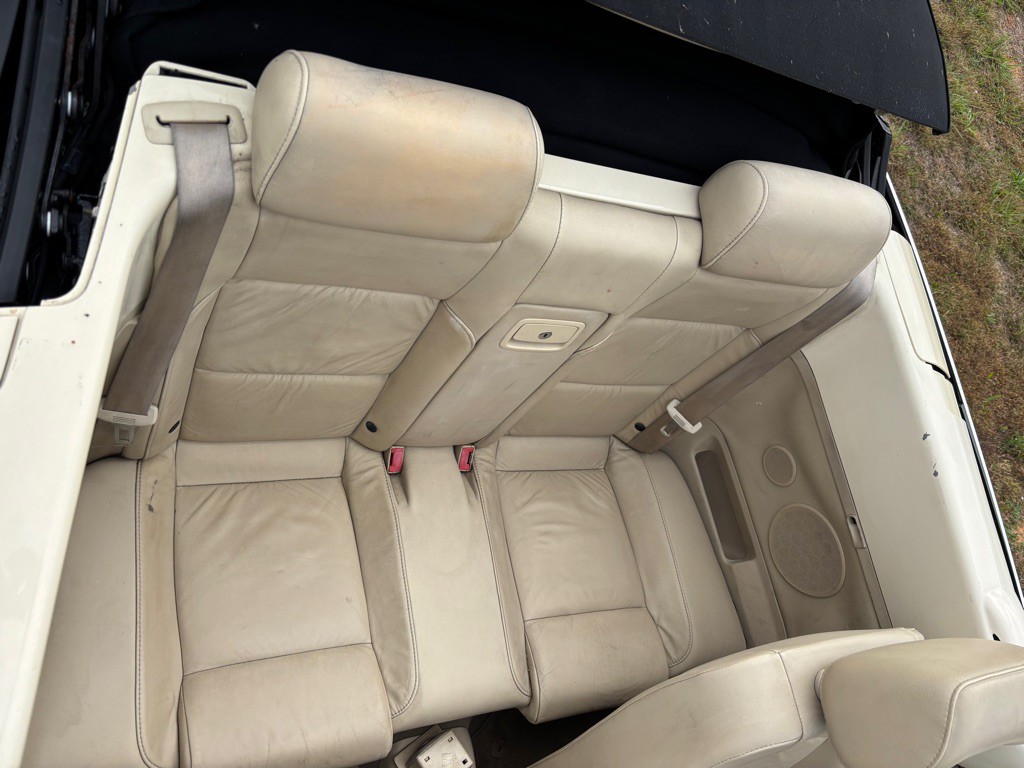 2004 Volkswagen Beetle Image 17