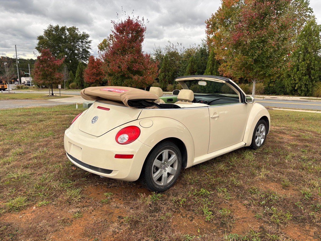2007 Volkswagen Beetle Image 7