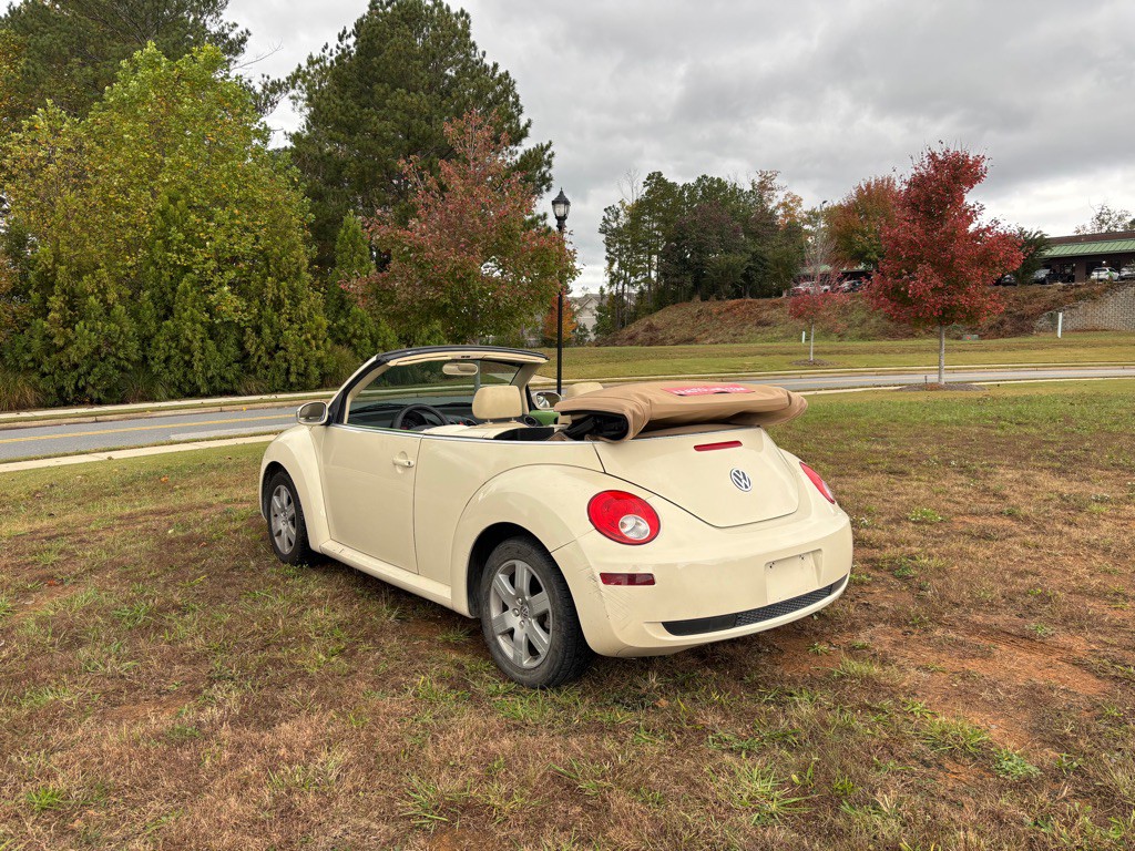 2007 Volkswagen Beetle Image 8