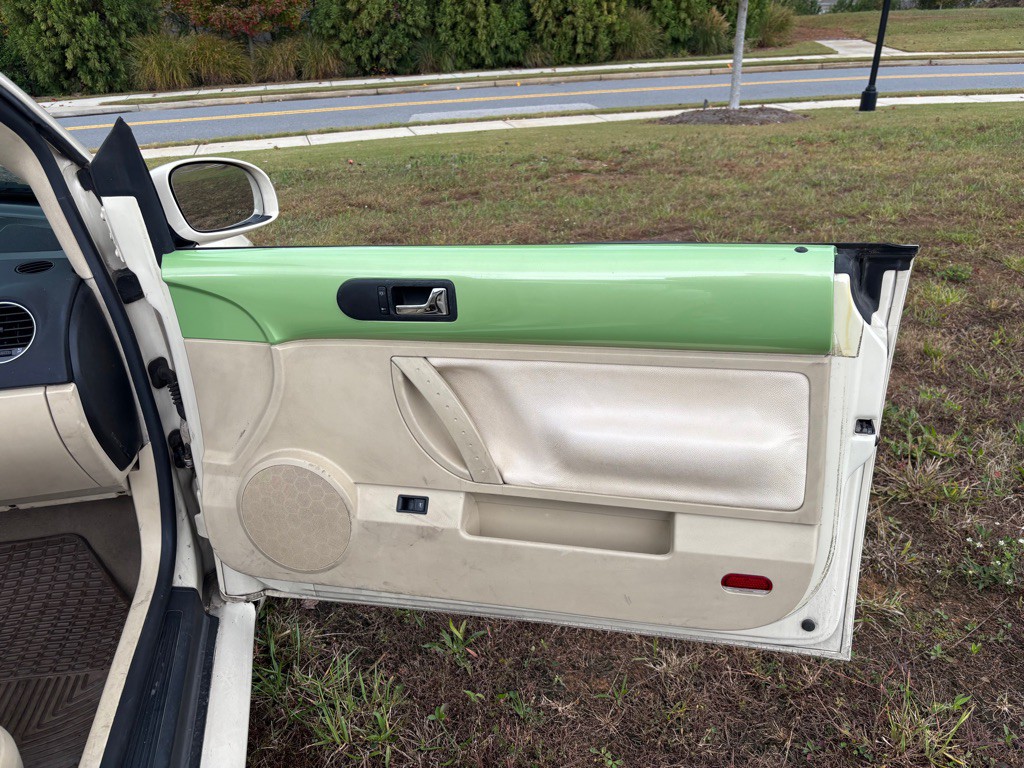 2007 Volkswagen Beetle Image 14