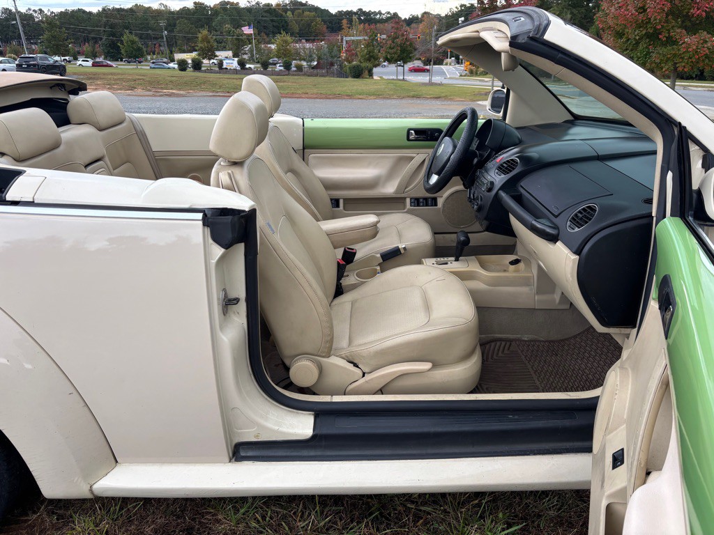 2007 Volkswagen Beetle Image 15