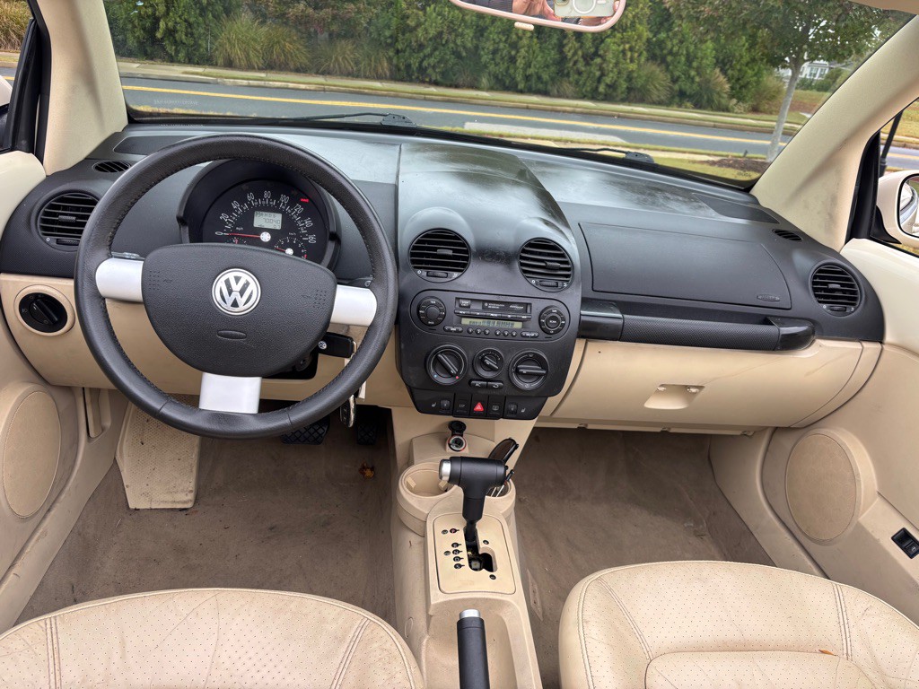 2003 Volkswagen Beetle Image 14