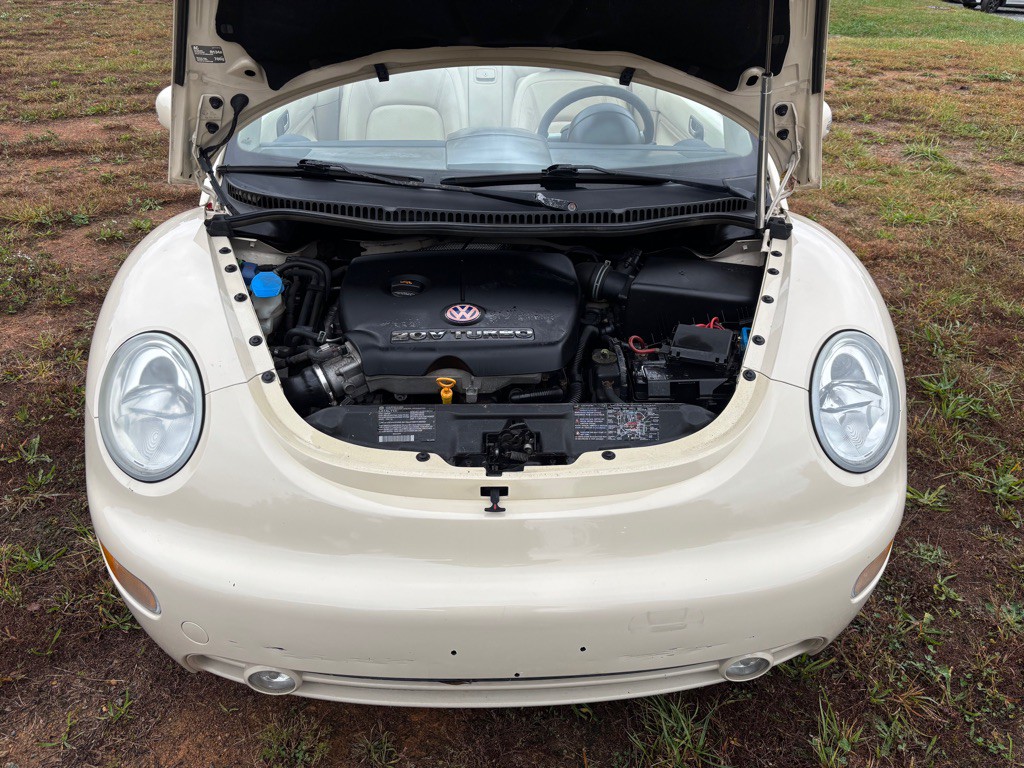 2003 Volkswagen Beetle Image 15