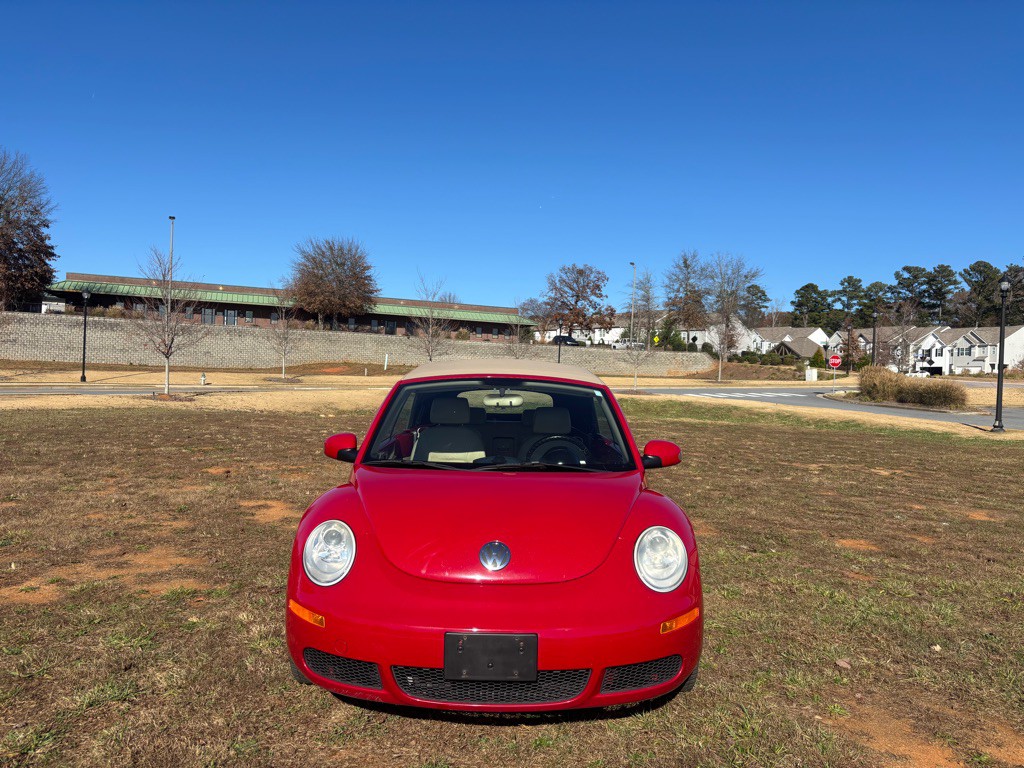 2008 Volkswagen Beetle Image 5