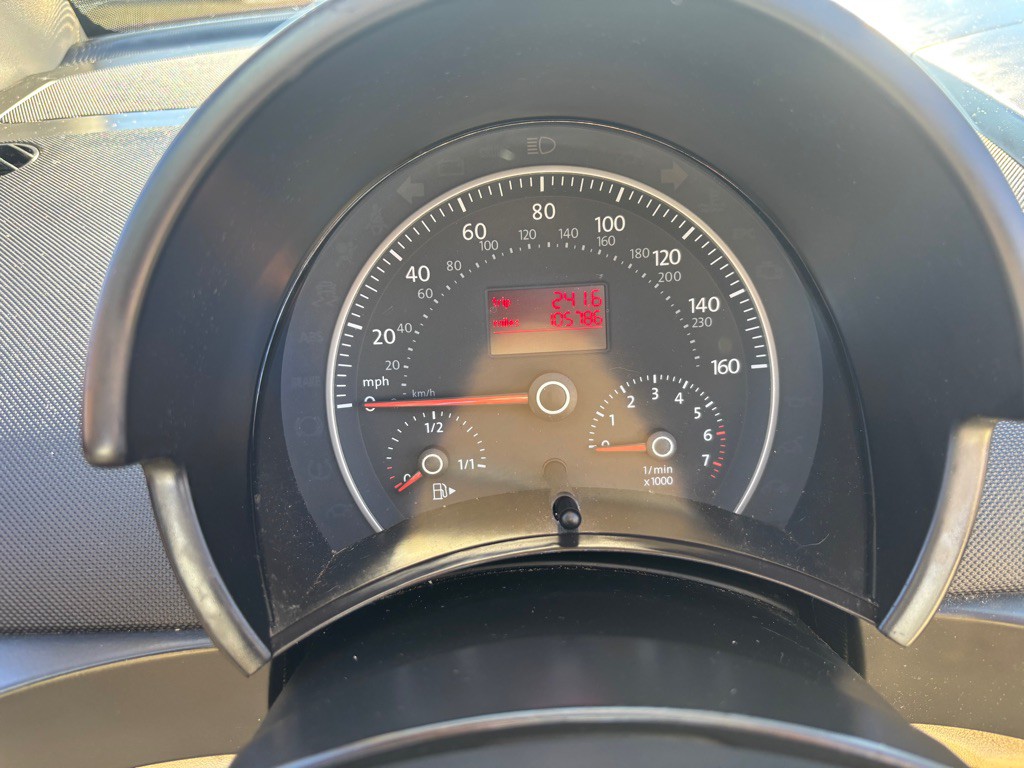 2008 Volkswagen Beetle Image 16