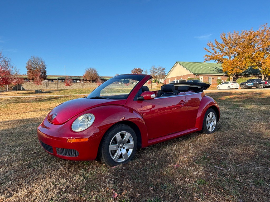 2007 Volkswagen Beetle Image 1
