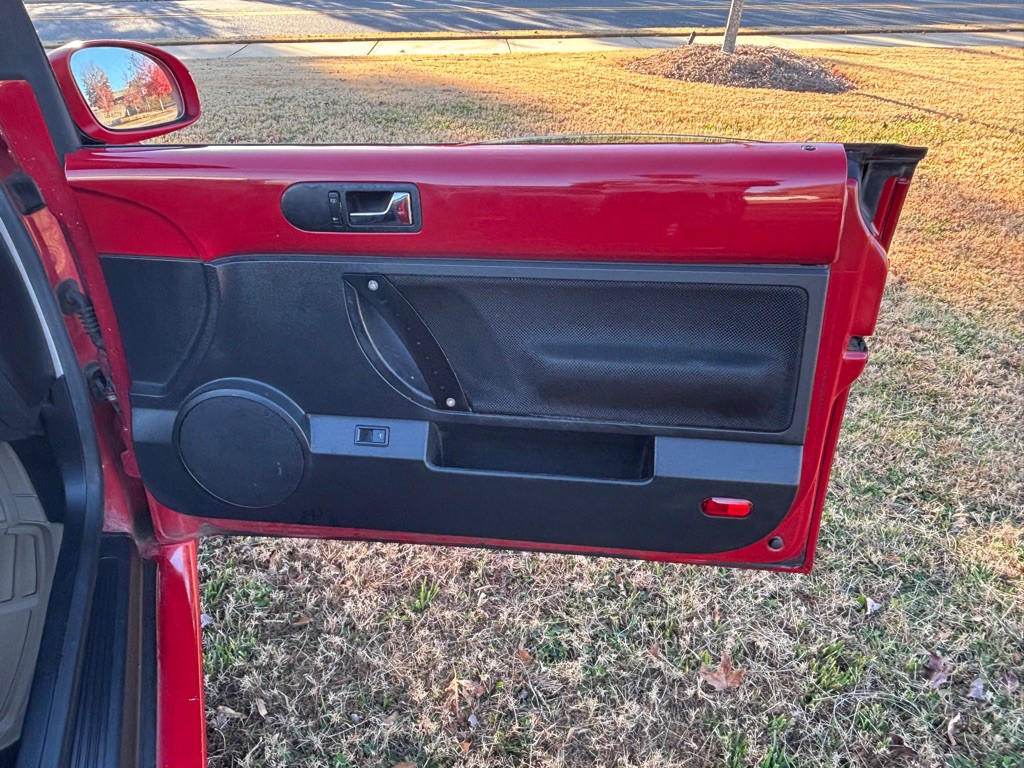 2007 Volkswagen Beetle Image 14