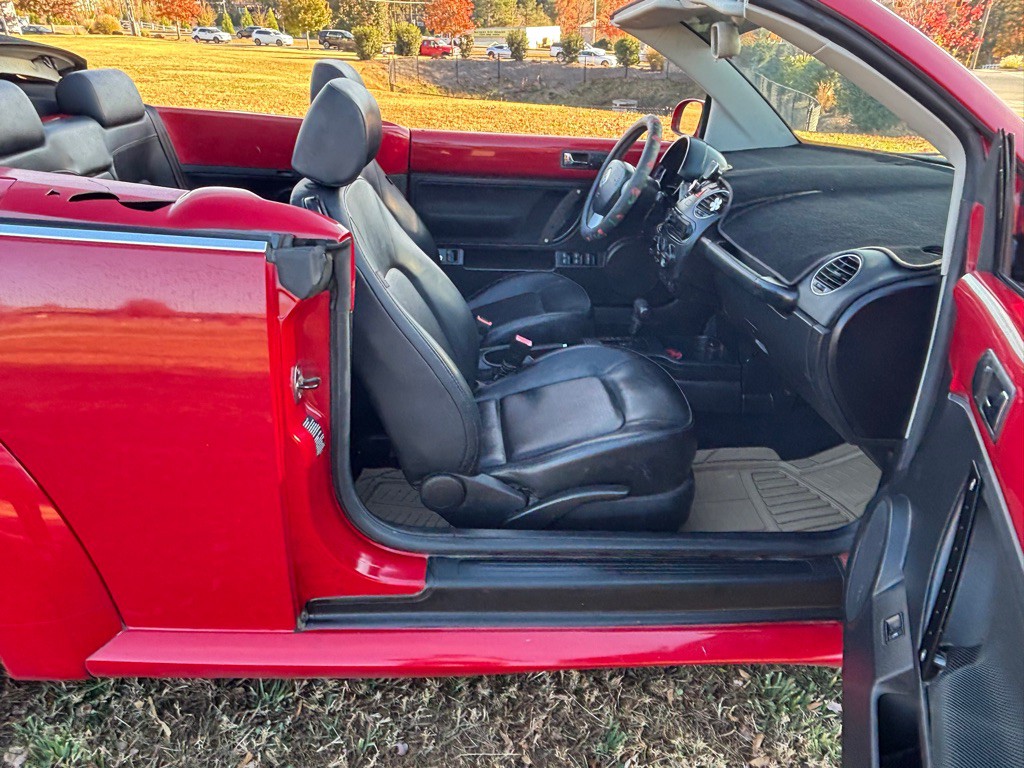 2007 Volkswagen Beetle Image 16